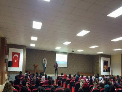 Cumhuriyet Üniversitesi Ahmet Çuhadaroğlu Zara Meslek Yüksek Okulu İşaret Dili ve İlk Yardım Eğitimi Bilgilendirme Konferansı